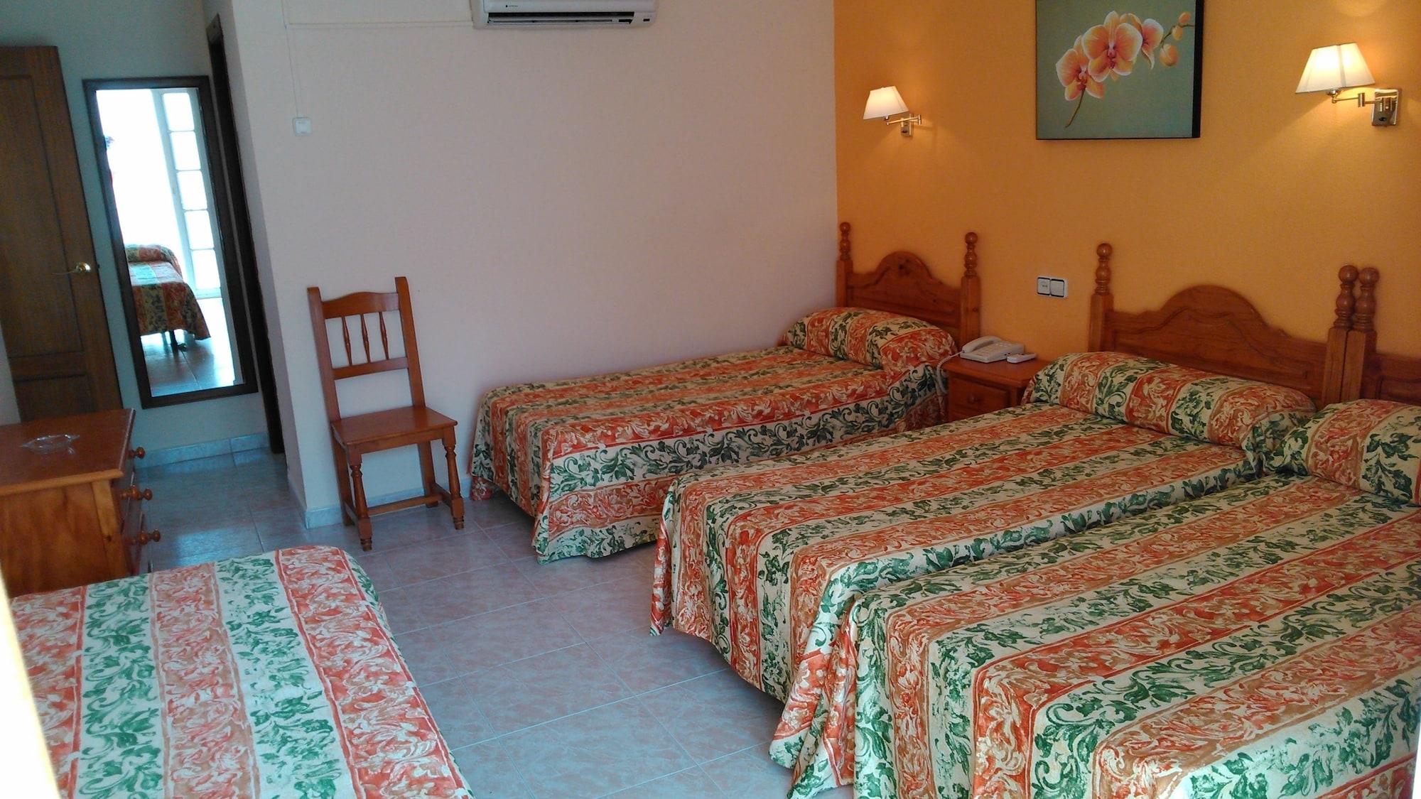 Hostal Italia 푸엔히롤라 외부 사진