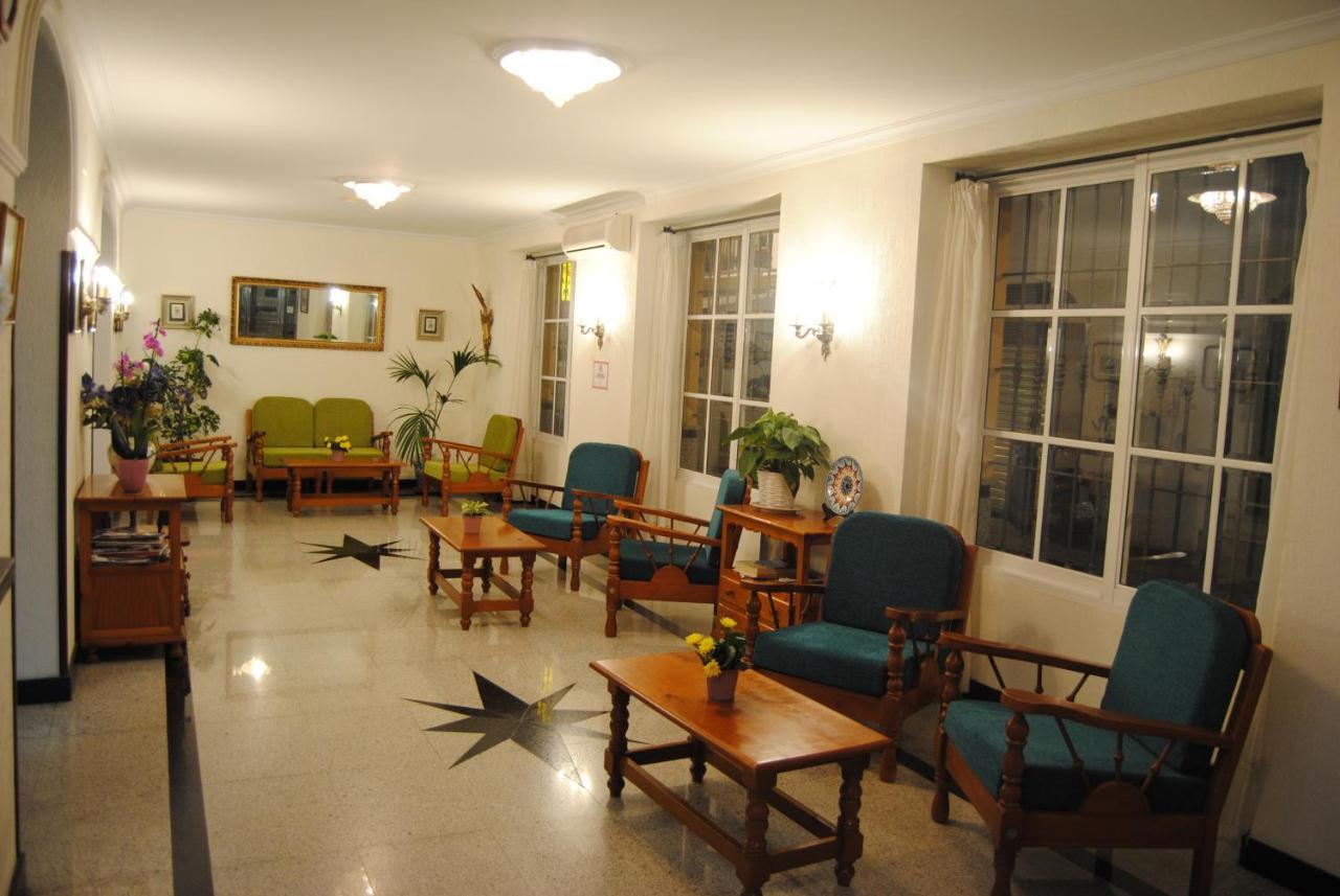Hostal Italia 푸엔히롤라 외부 사진